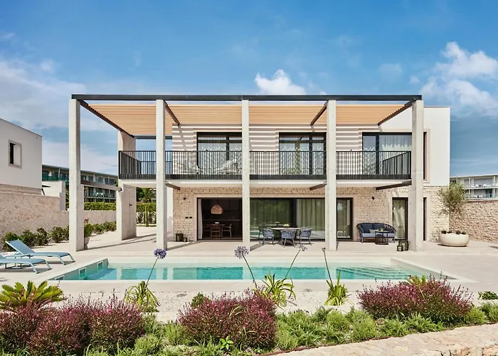 Falkensteiner Luxury Punta Skala *