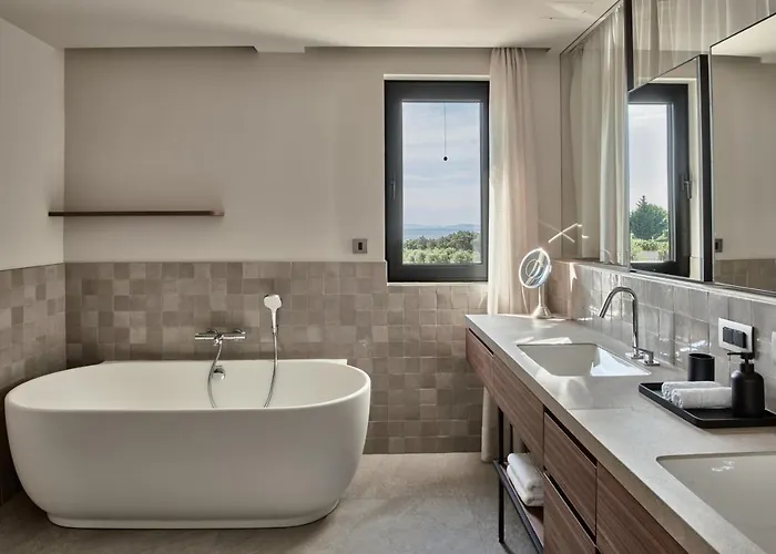 Falkensteiner Luxury Punta Skala فيلة *