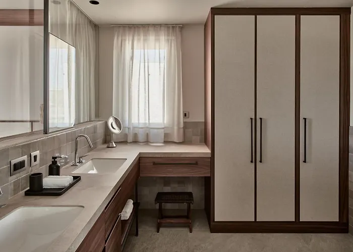 فيلة Falkensteiner Luxury Punta Skala *